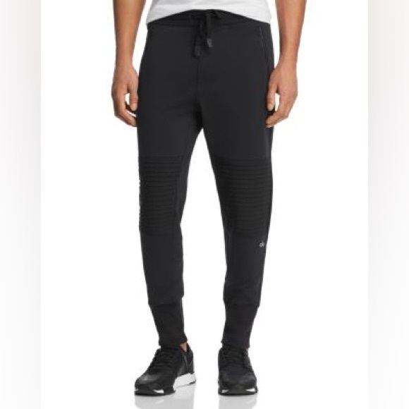 ALO Yoga Men's Dark Joggers - Picture 1 of 13